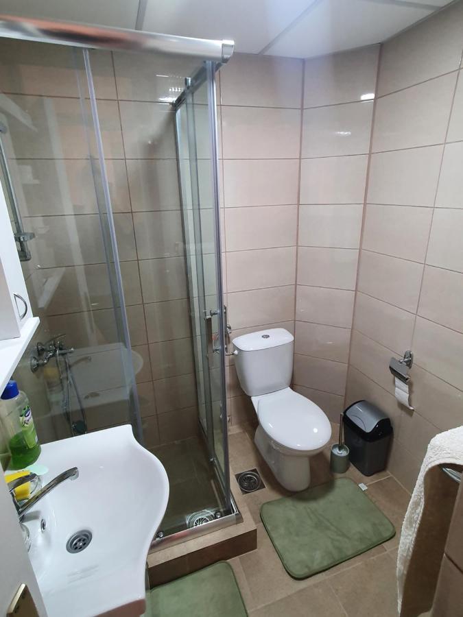 - 411 Apartment